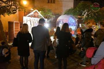 La alcaldesa de Telde alaba el ambiente mágico de la Casa de la Navidad/Francisco Javier Santana y TA.